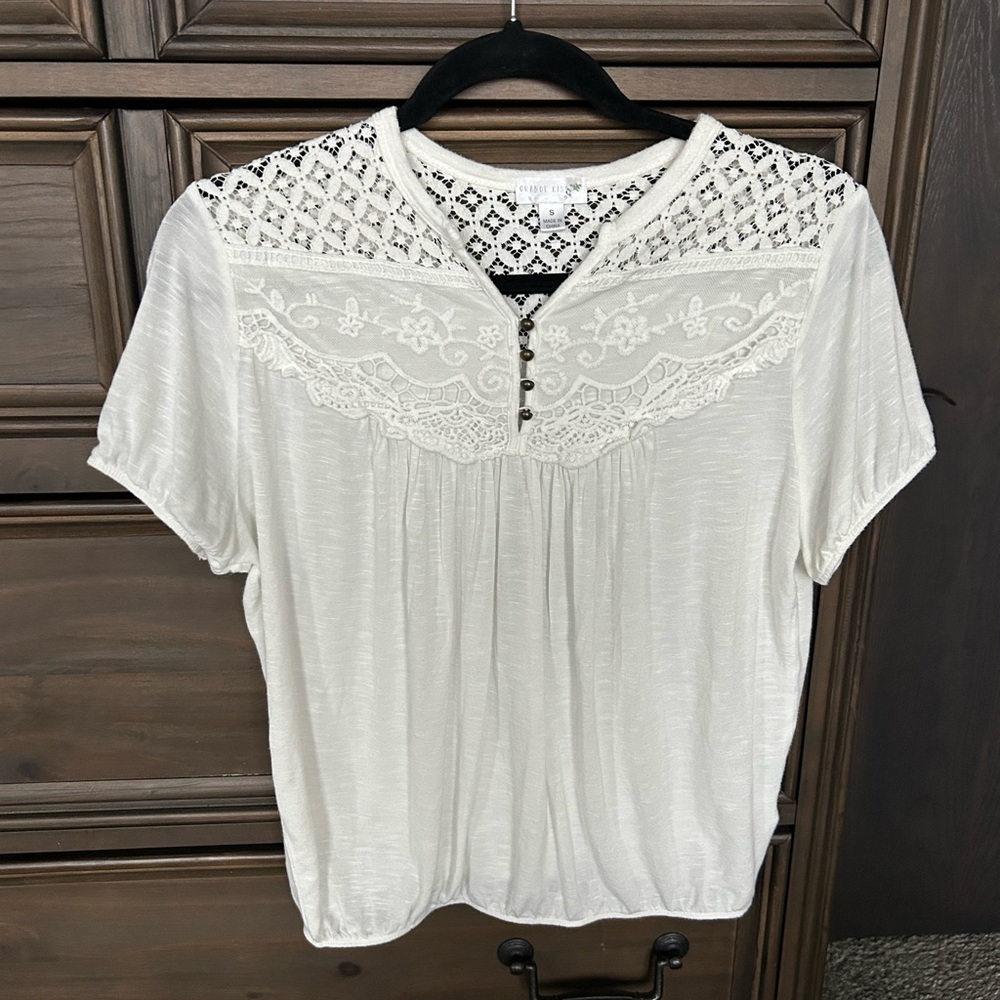 Chic White Lace Women's Blouse